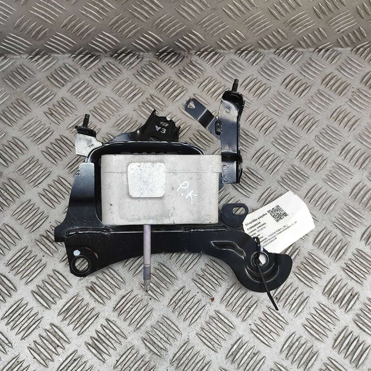 TOYOTA PRIUS W6 Left Side Engine Mount 12372-37321 30920234