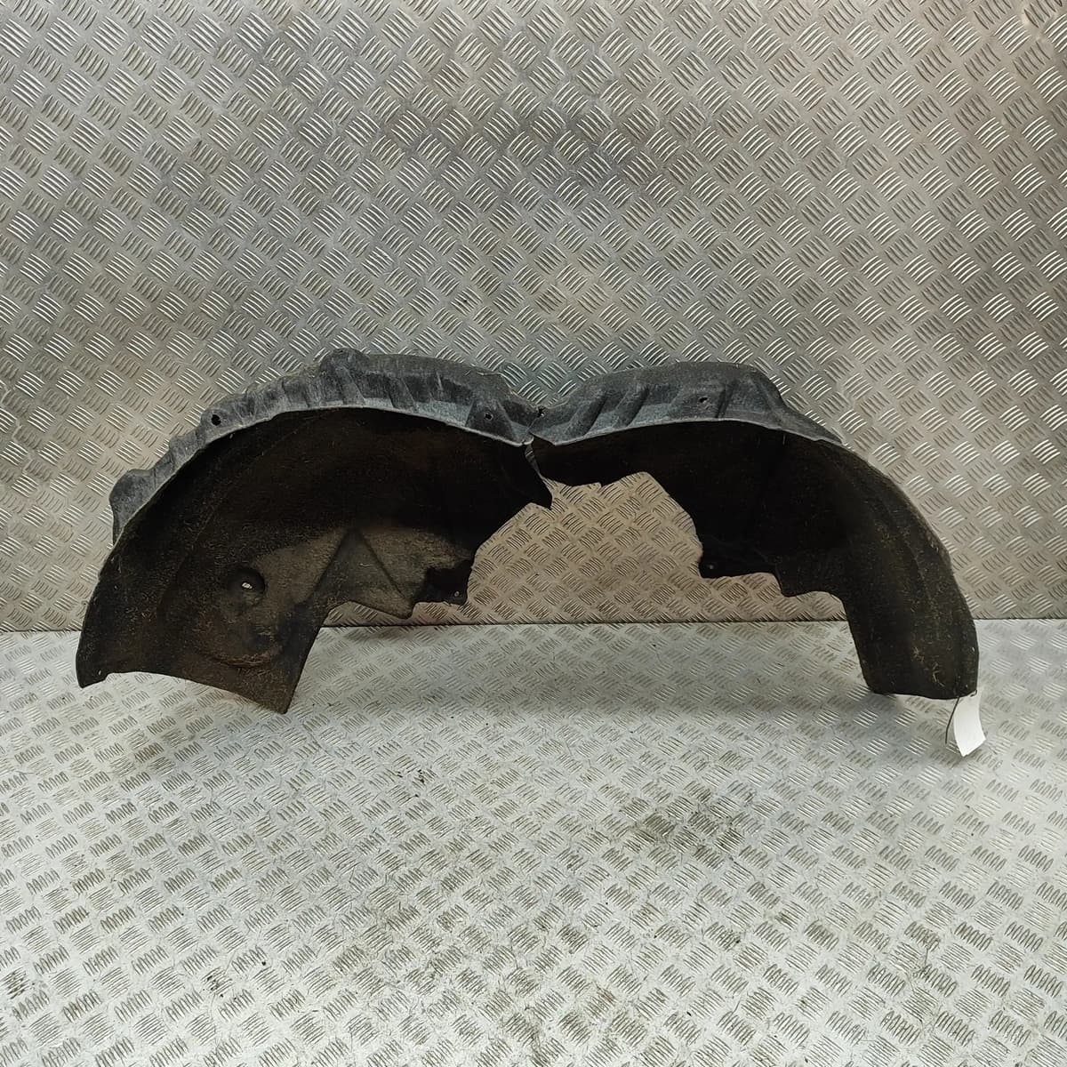VOLVO XC90 MK2 Rear Left Arch Liner 32392137 2.0 Petrol / electricity 31045515