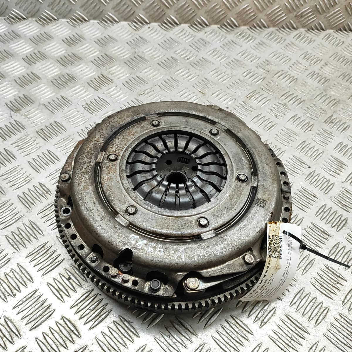 VOLKSWAGEN GOLF MK7 Clutch Kit 06K141015M 2.0 Petrol 221kW 2015 31046298