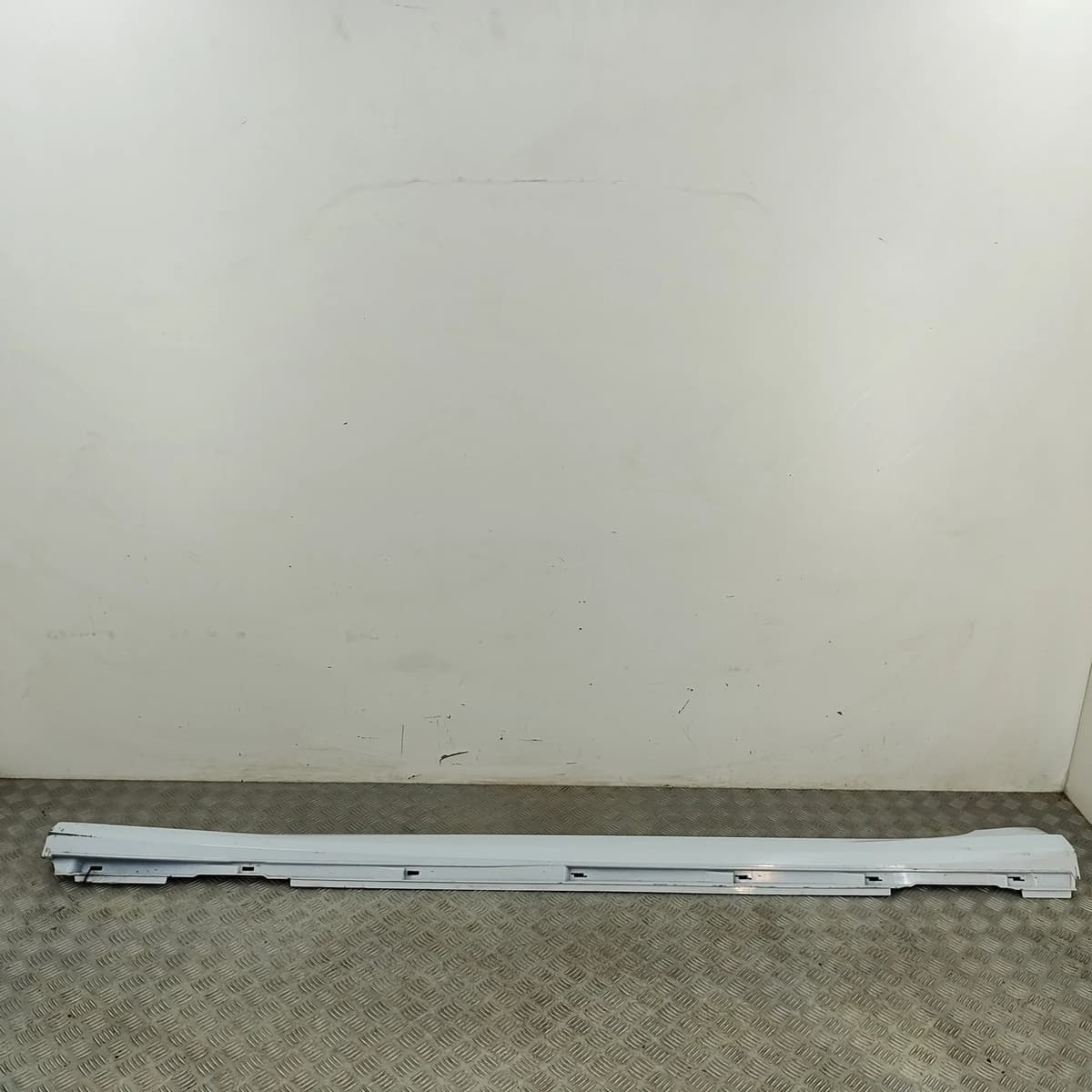 AUDI A6 C8 Avant 4K Left Side Plastic Sideskirt Cover 4K0853855A 2024 31047201