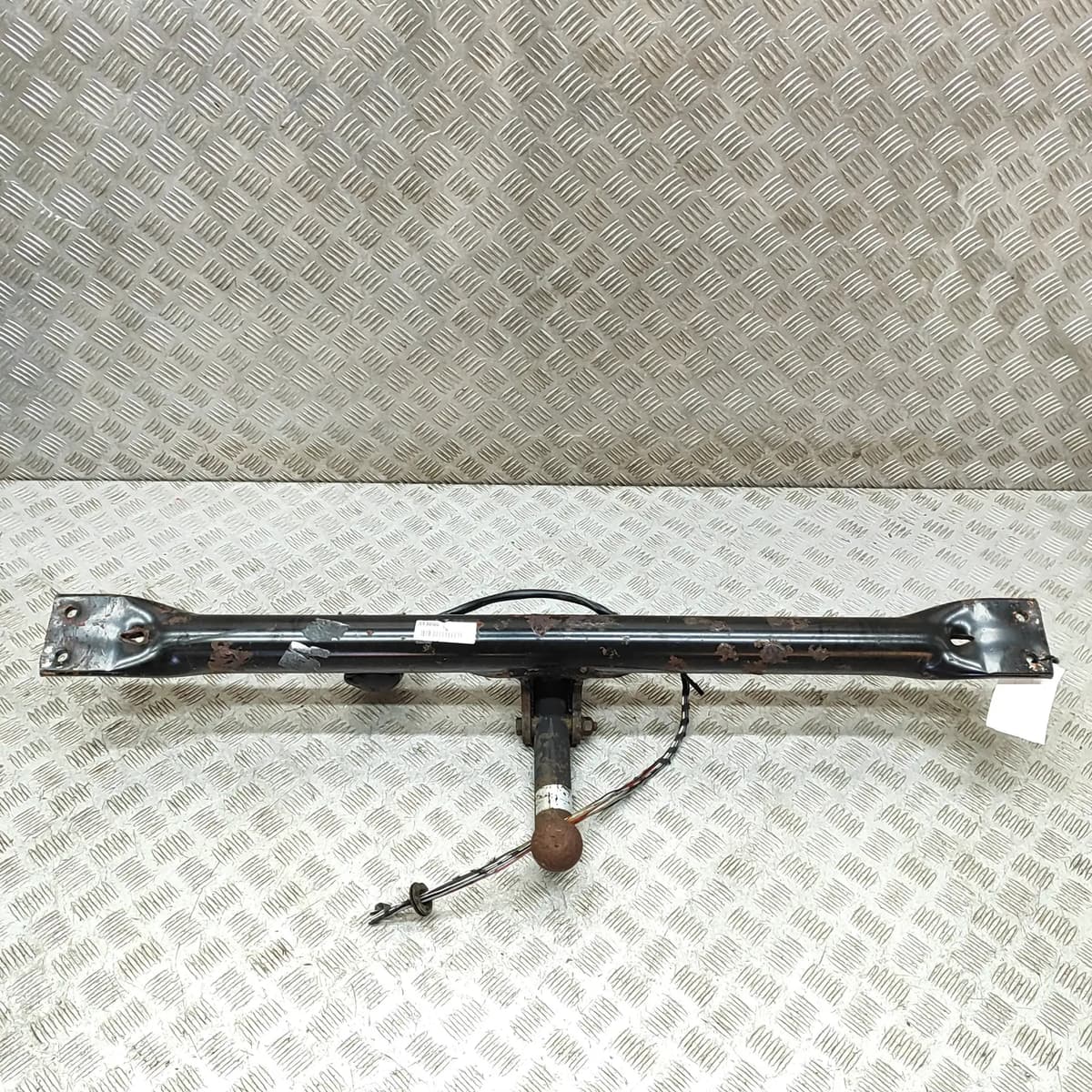 MERCEDES-BENZ E W124 Towbar Kit 313066600001 3.0 Diesel 100kw 1993 31052860