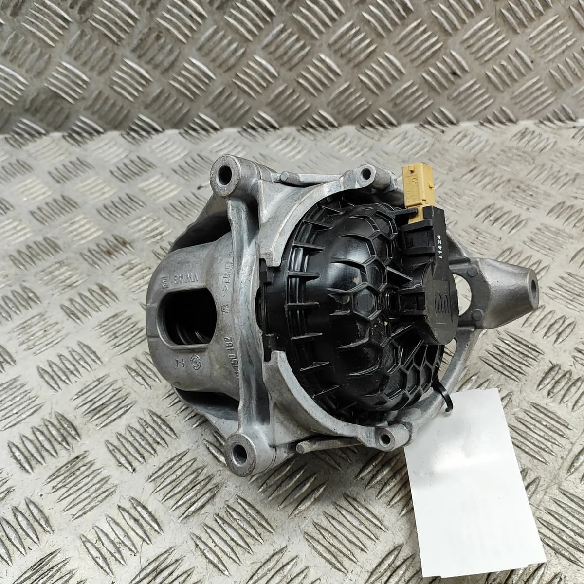 AUDI A6 C8 Avant 4K Right Side Engine Mount 4M0199372GJ 2.0 Hybrid 150kW 2024