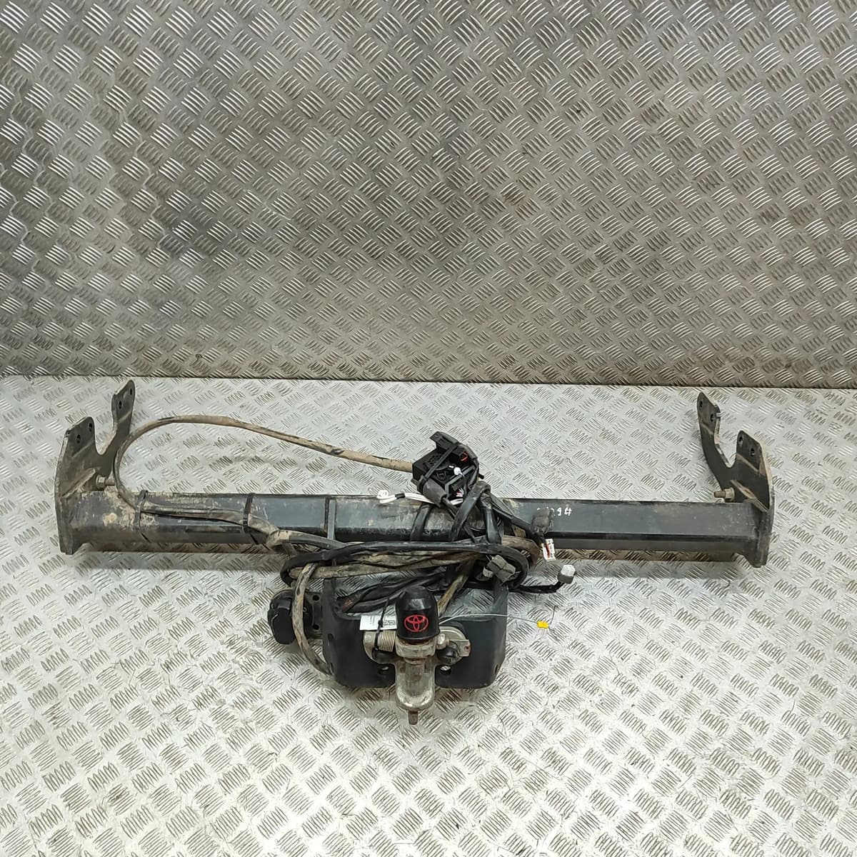 TOYOTA HILUX MK8 Pick-up N1 Towbar Kit PW960-0K006 2.8 Diesel 150kw 31054426