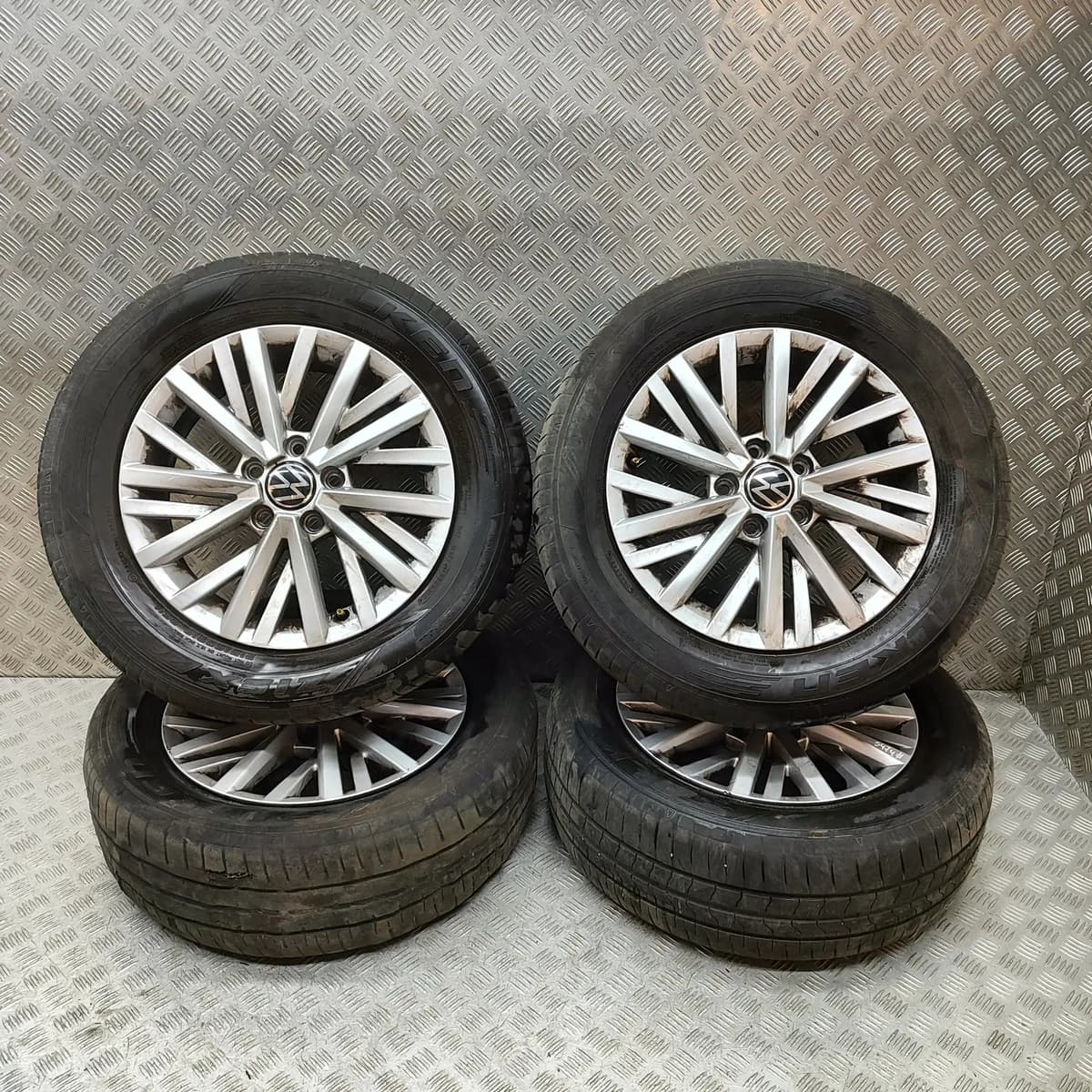 VW T-ROC A11 Alloy Wheel Set 2GA601025AA 1.5 Petrol 110kw 2023 31207281