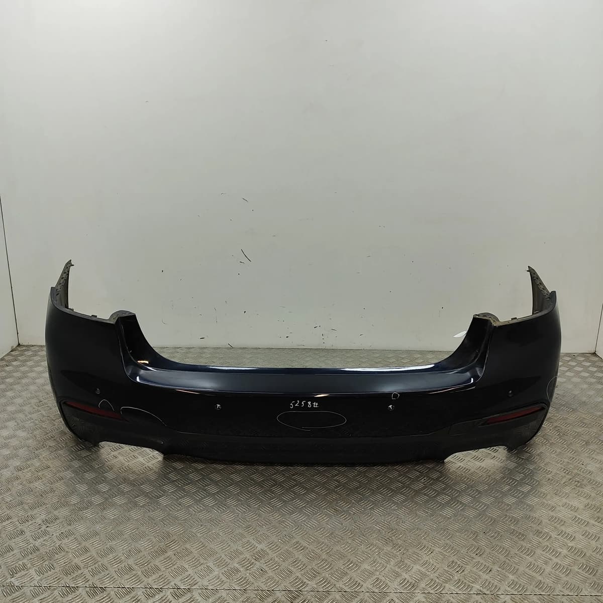 BMW 5 G30 Rear Bumper 8064711 2.0 Petrol / electricity 185kw 2019 31221337