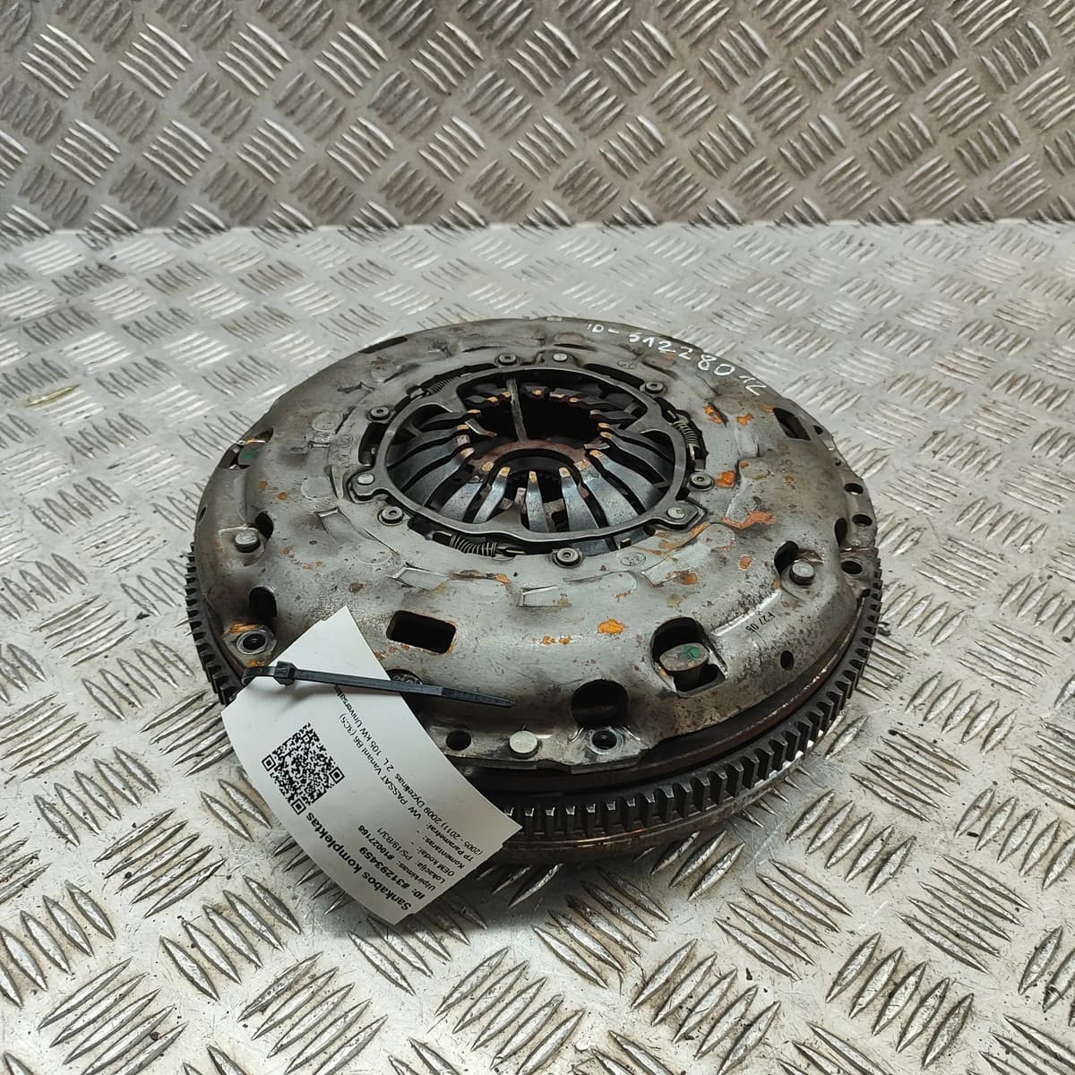 VW PASSAT Variant B6 3C5 Clutch Kit 324055010 2.0 Diesel 105kw 2009 31293459
