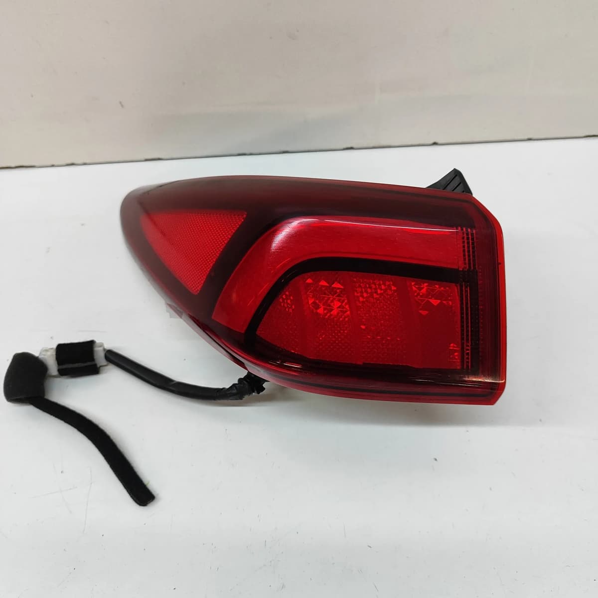 HYUNDAI KONA MK1 OS Rear Left Tail Light 92401J9600 RHD 2022 31313605