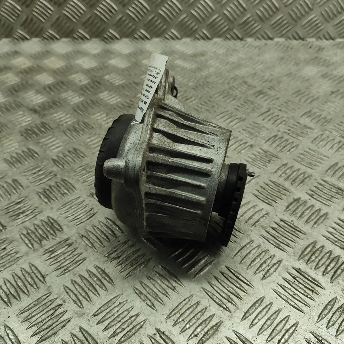 MERCEDES-BENZ E W213 Left Side Engine Mount A2132400500 2.0 Diesel 31338034