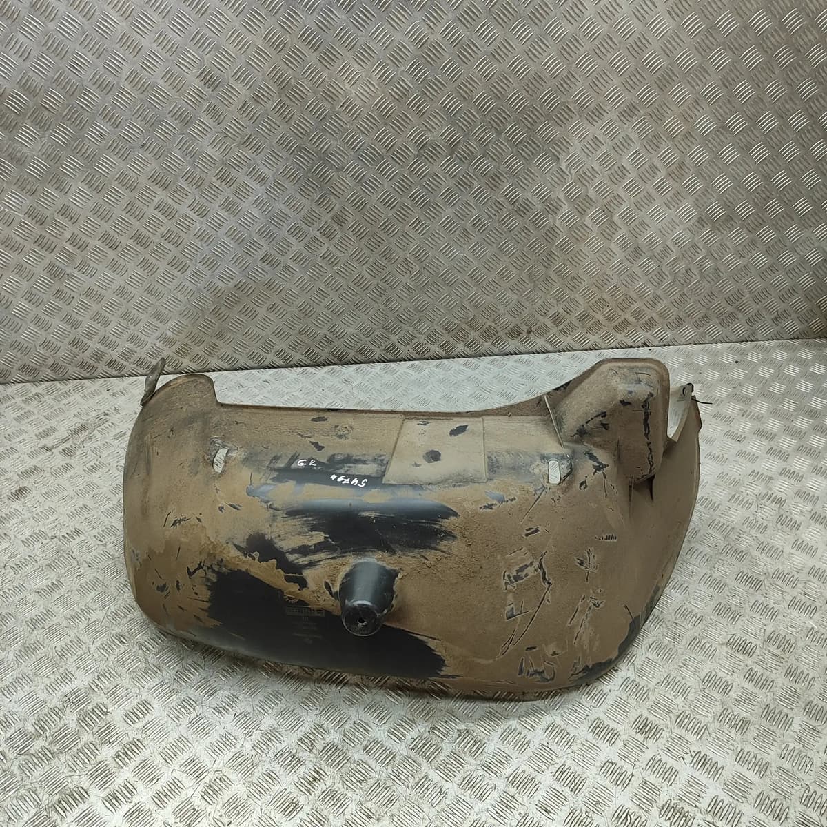 VW AMAROK 2H S1B Rear Left Arch Liner 2H6810971 3.0 Diesel 165kw 2018 31354852