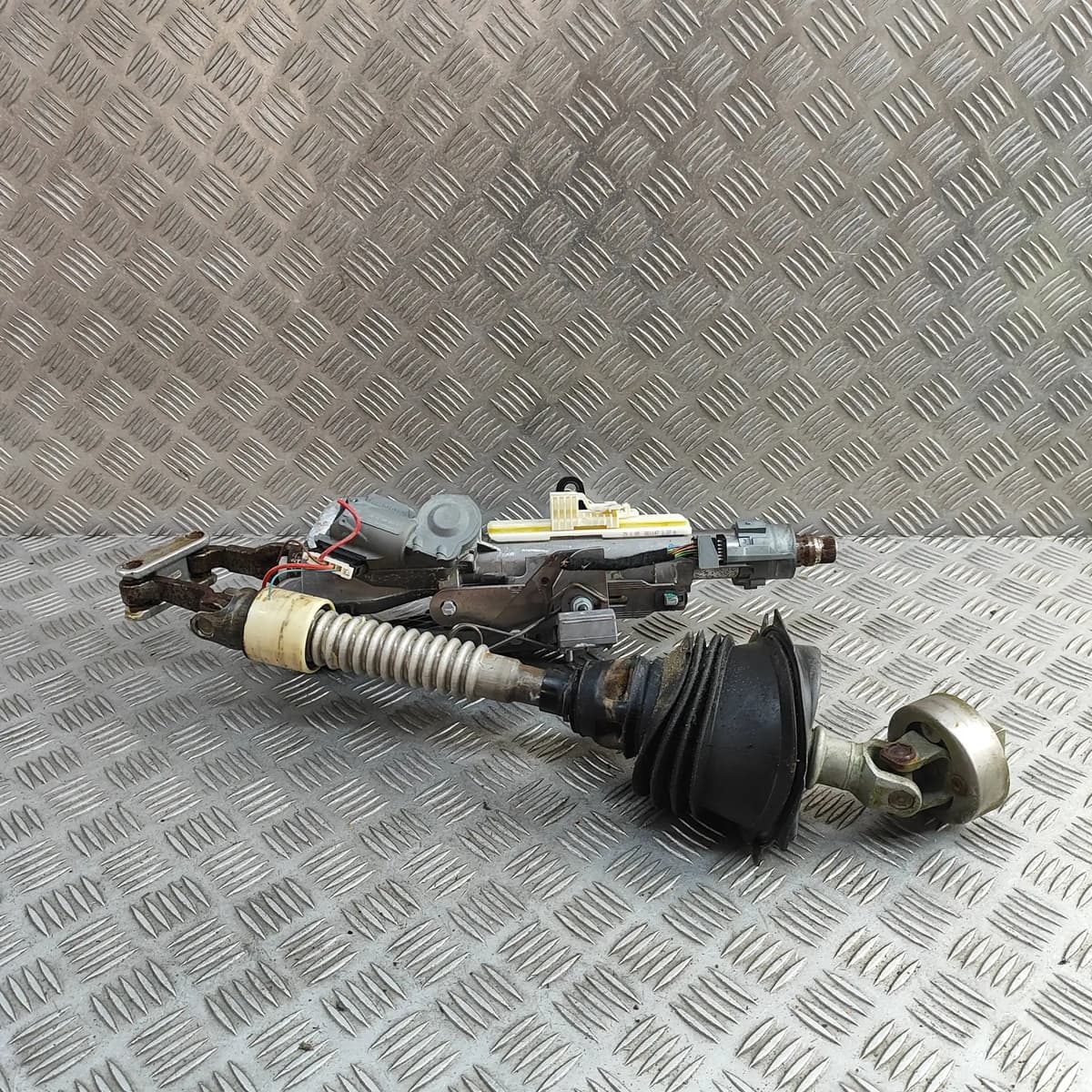 MERCEDES-BENZ CLS C219 Steering Column Mechanism A2114604016 3.5 Petrol 3138 LHD