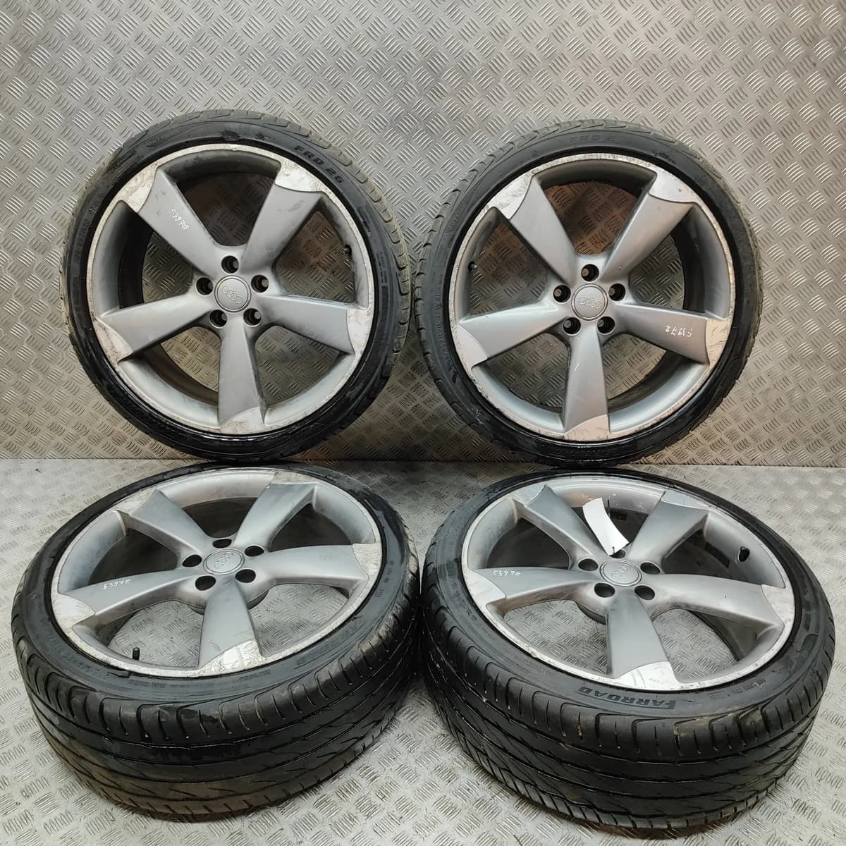 AUDI A6 Avant 4G C7 Alloy Wheel Set R20 4G0601025BP 2.0 Diesel 140kw 31383325