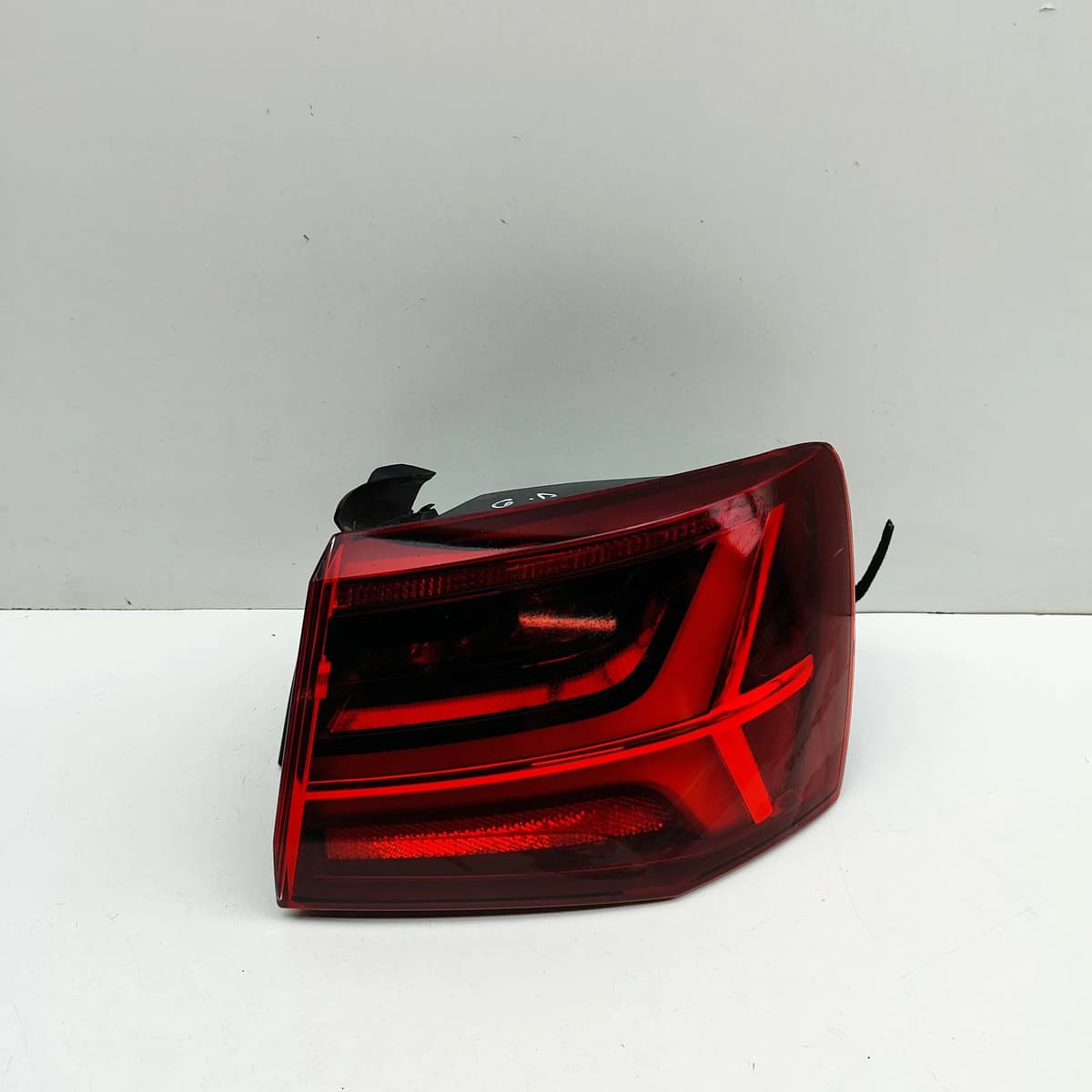 AUDI A6 Avant C7 4G Rear Right Tail Light 4G9945096F RHD 2015 31459855