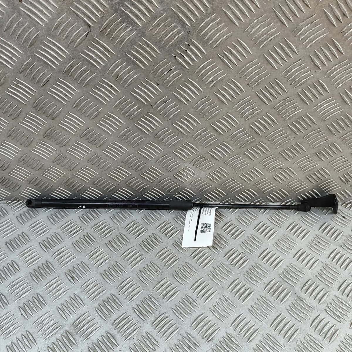 INFINITI Q30 Left Side Tailgate Gas Strut 90451-5DA0A 1.6 Petrol 115kw 31517455