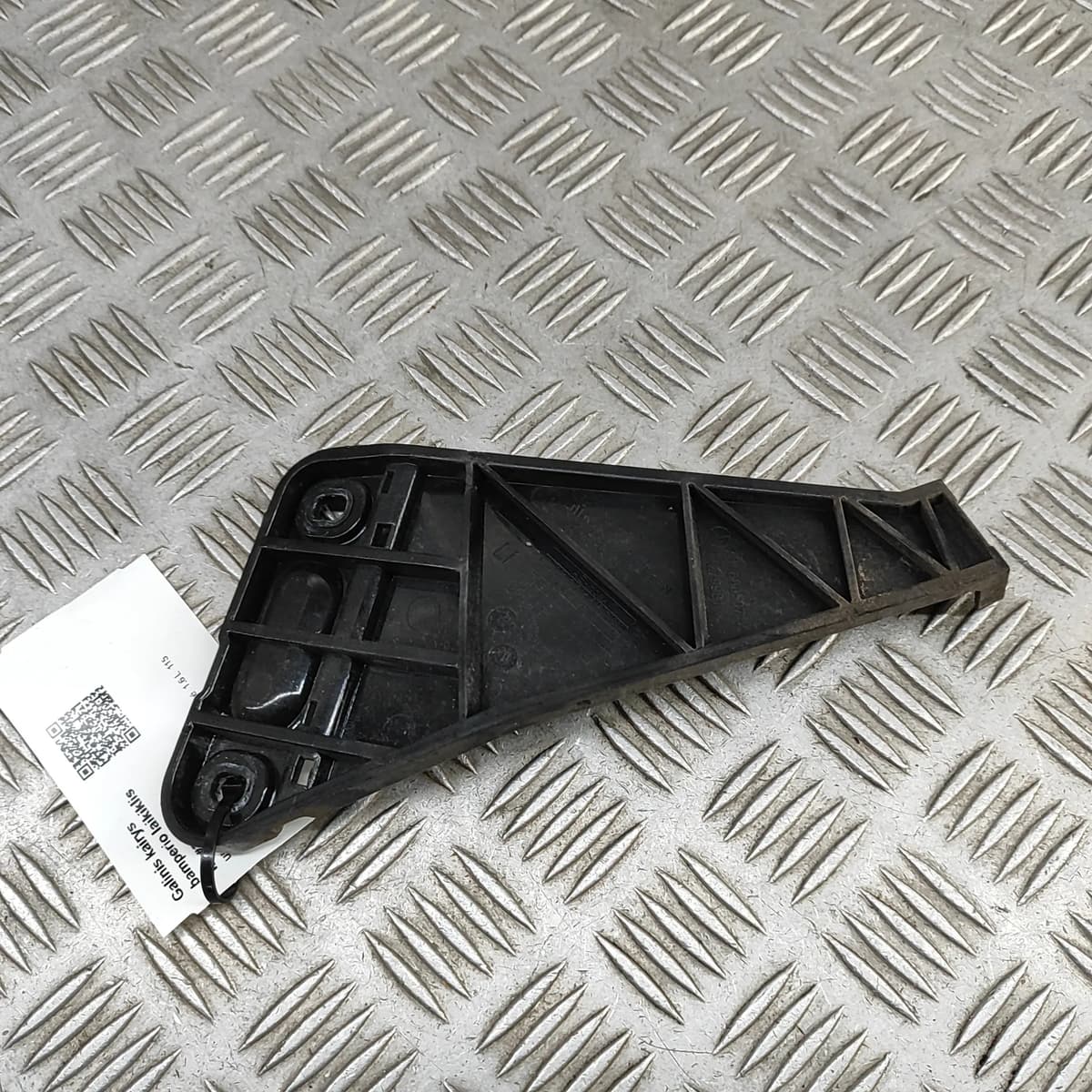 INFINITI Q30 Rear Left Bumper Bracket A1568850714 1.6 Petrol 115kw 2019 31518117