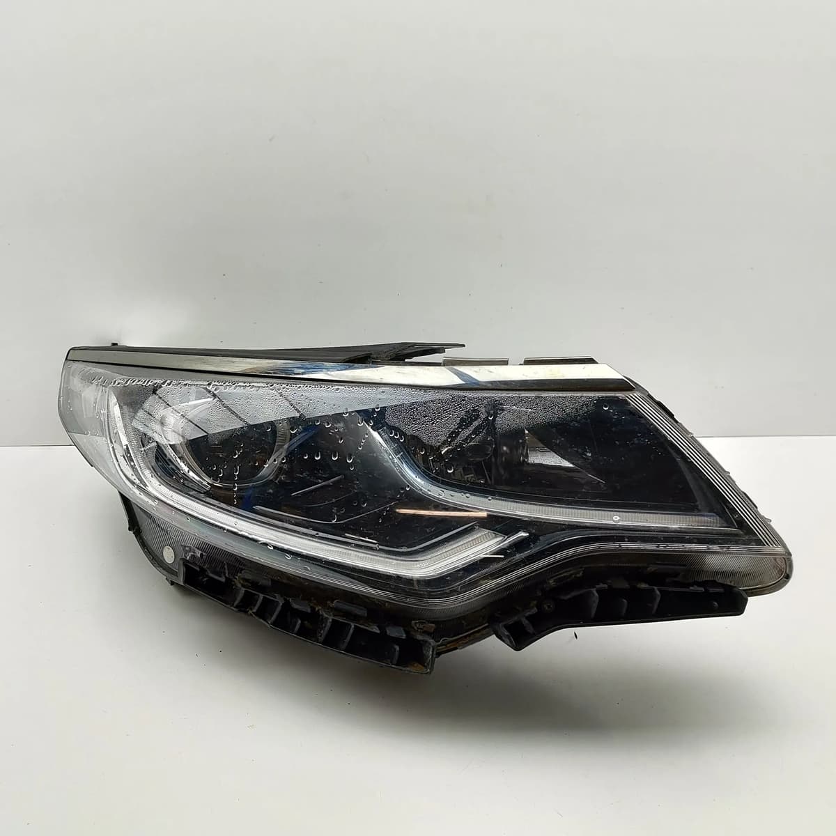 KIA OPTIMA Sportswagon Front Right Headlight RHD 92102-D4530 1.6 Diesel 31559337