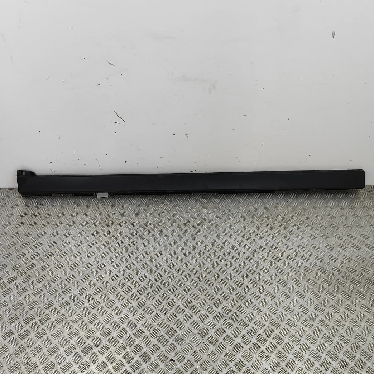 JAGUAR F-PACE X761 Right Side Plastic Sideskirt Cover T4A3865 2022 31601197