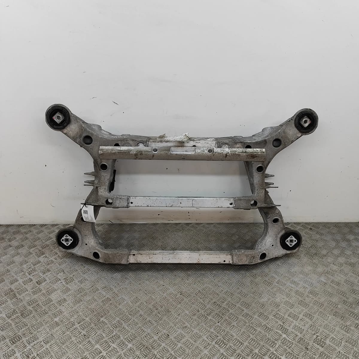 TESLA MODEL X Rear Subframe 1048802-00-A 568kw 2020 31649016
