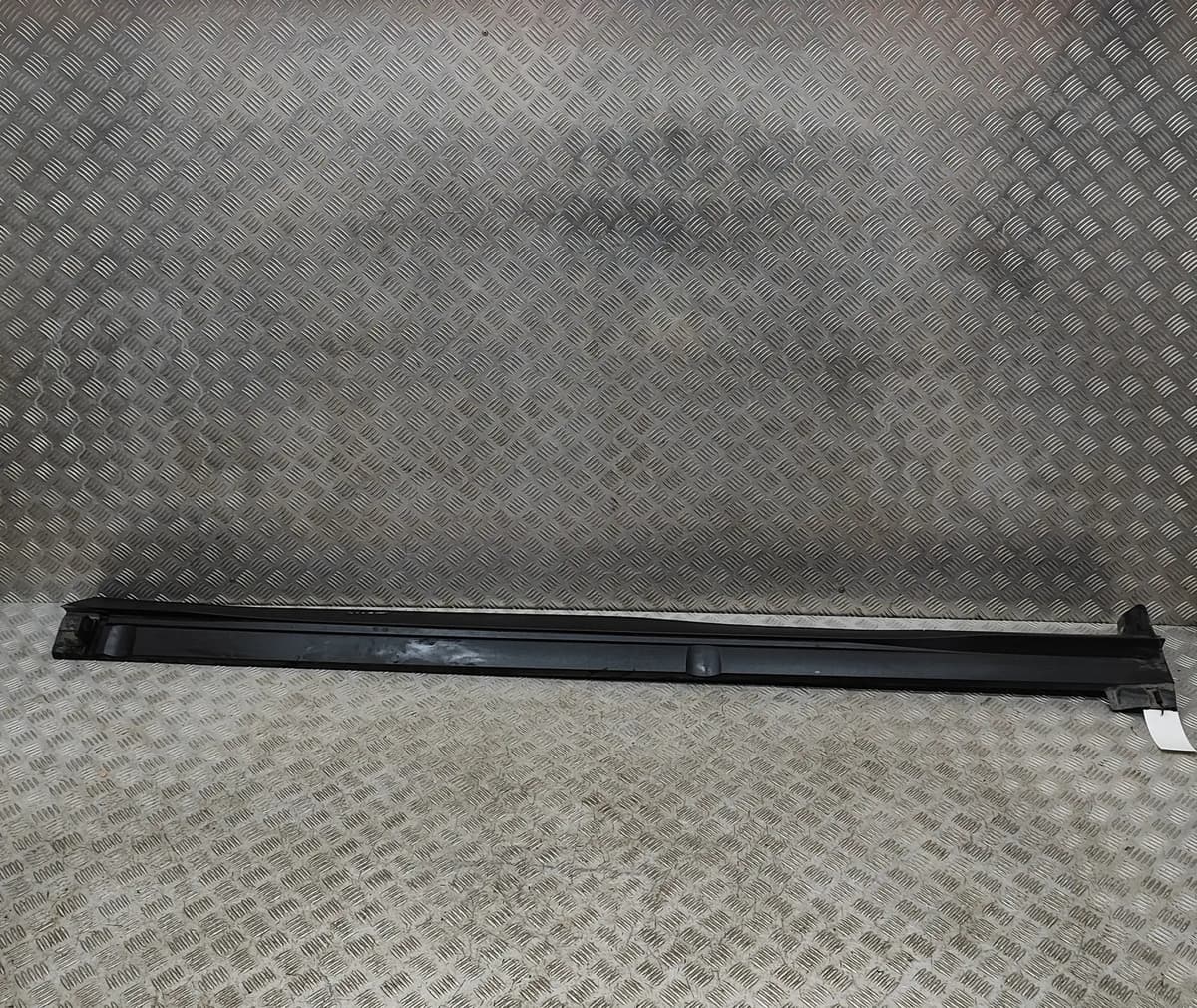 JAGUAR I-PACE X590 Right Side Plastic Sideskirt Cover J9D3-101D56-A 2018
