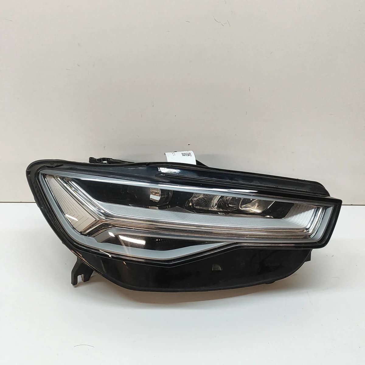 AUDI A6 Avant 4G C7 Front Right Headlight 4G0941034J RHD 2016 31668071