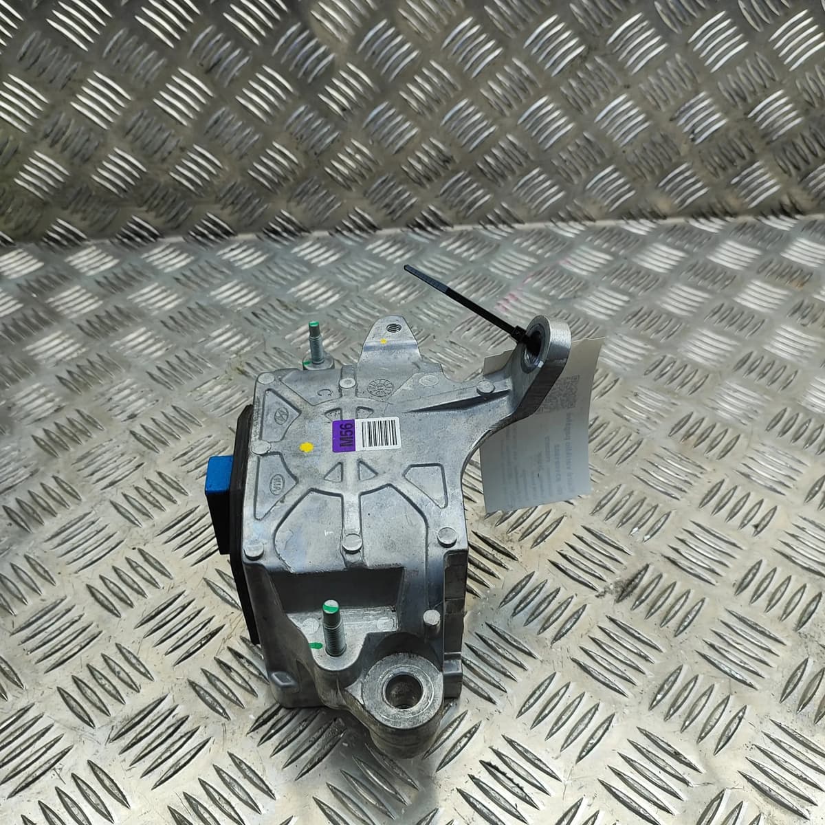 KIA SPORTAGE NQ5 Left Side Engine Mount 21824-N9500 1.6 Hybrid 2025 31691552