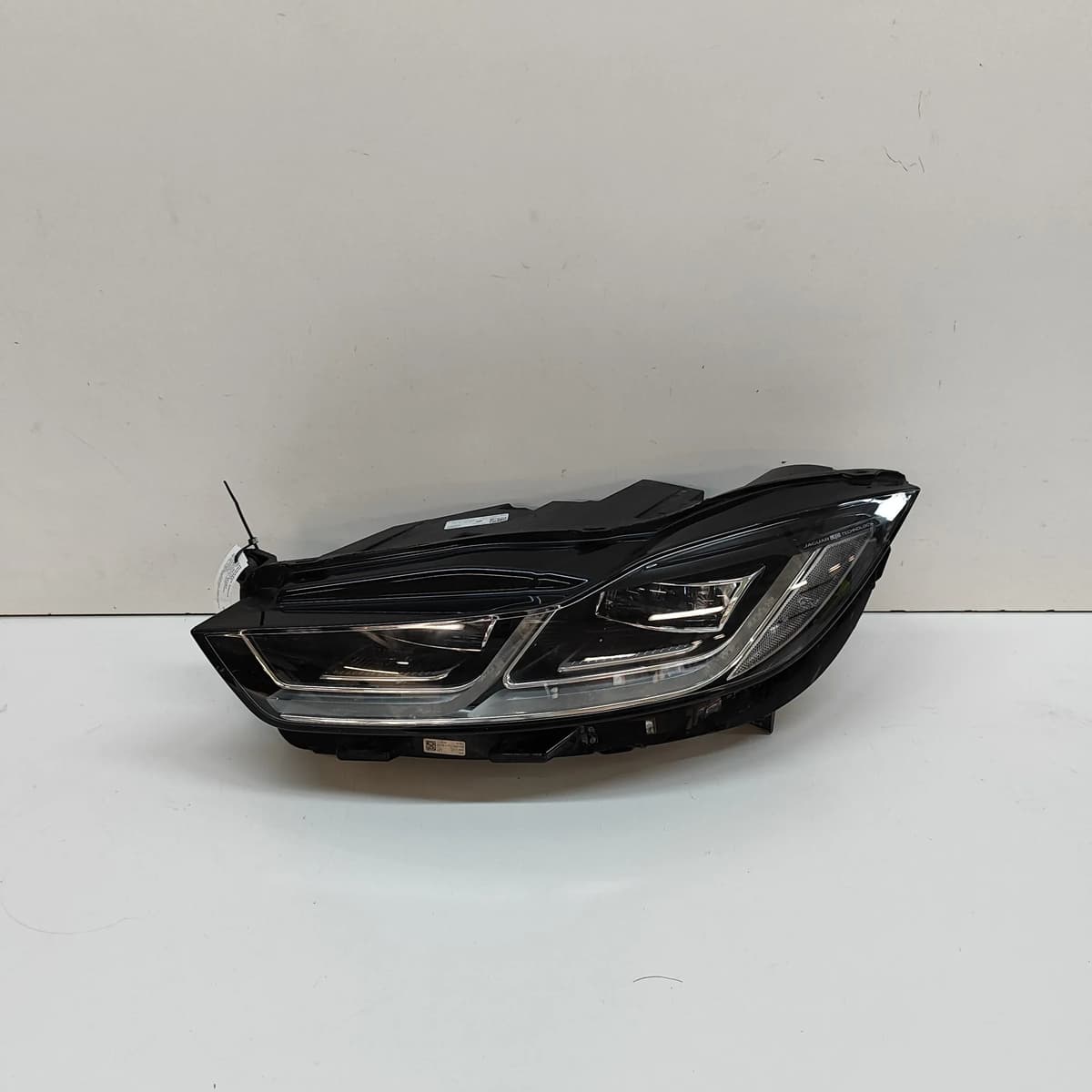 JAGUAR I-PACE X590 Front Left Headlight J9D3-13W030-EA LHD 2018 31717187