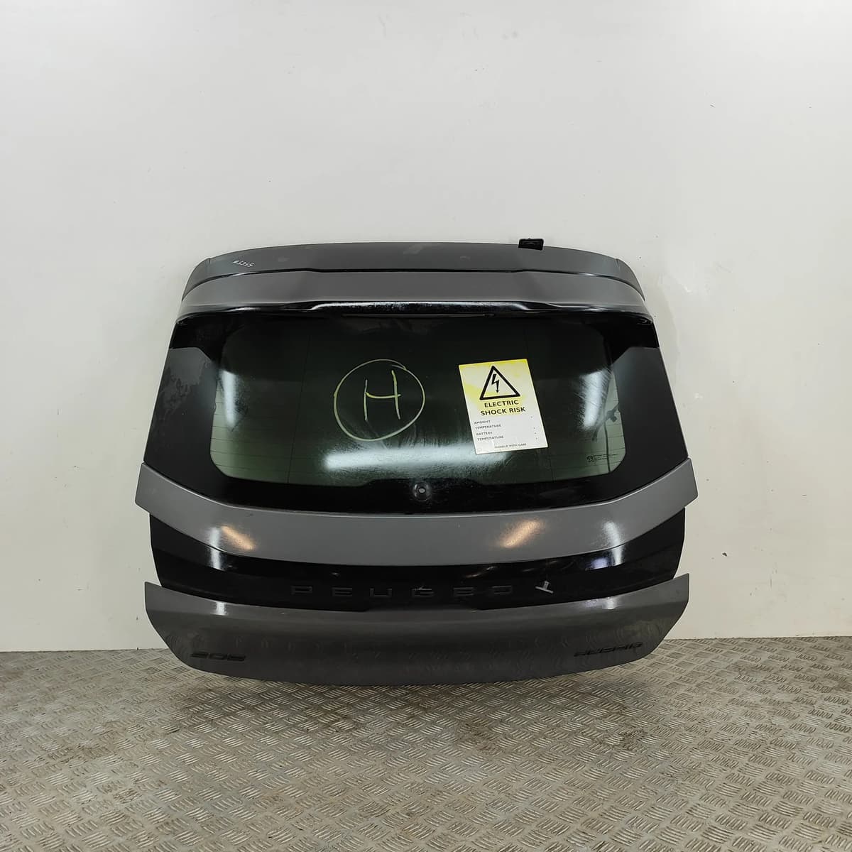 Peugeot 208 MK2 P21 Heckklappe Bootlid 9827577380 2024 31718152