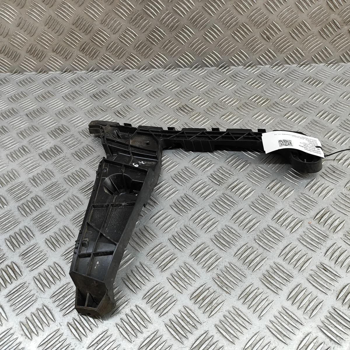 AUDI A5 F53 Rear Left Bumper Bracket 8W6807453 2.0 Hybrid 2019 31723759