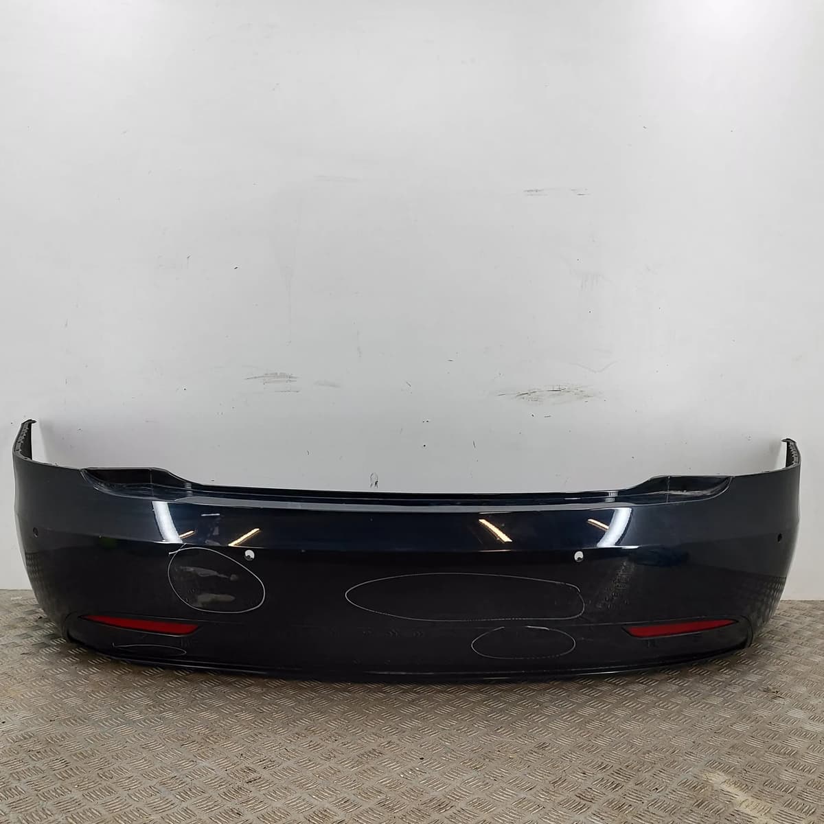 TESLA MODEL X Rear Bumper 1058354-00-D 568kw 2020 31776071