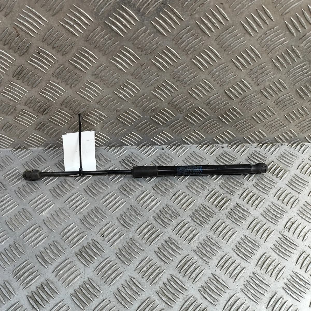 BMW X2 F39 Front Right Bonnet Strut 7424766 2.0 Diesel 110kw 2019 31779980