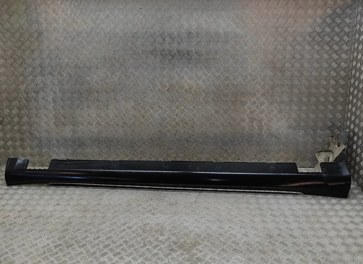 TESLA MODEL S Right Side Plastic Sideskirt Cover 6005875-00-J 31845653