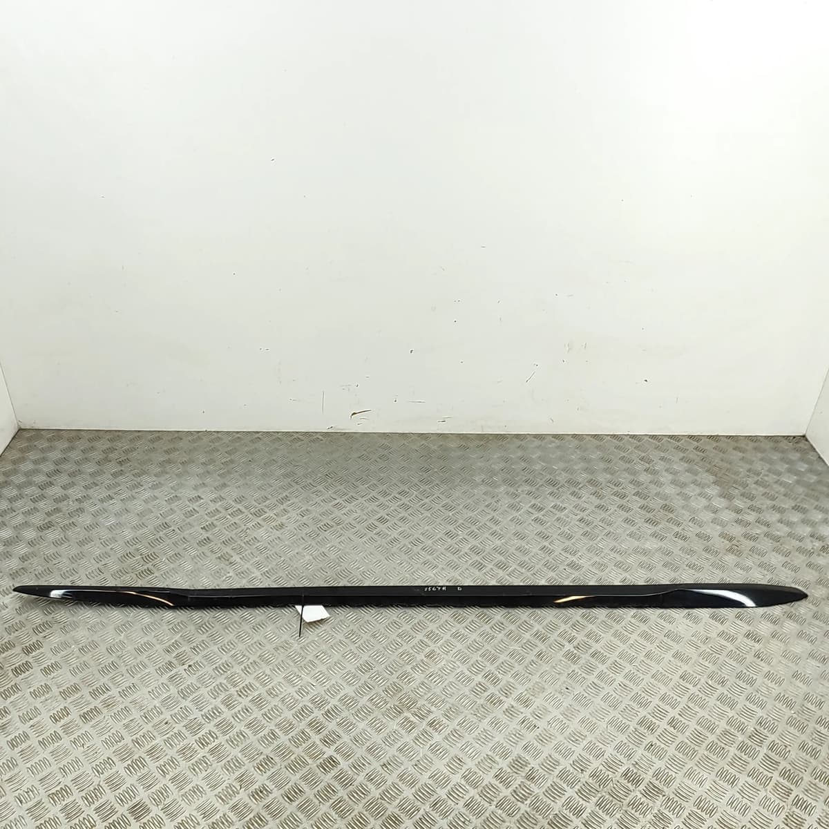 AUDI A5 Avant Right Side Plastic Sideskirt Cover 8B3853932 31847638