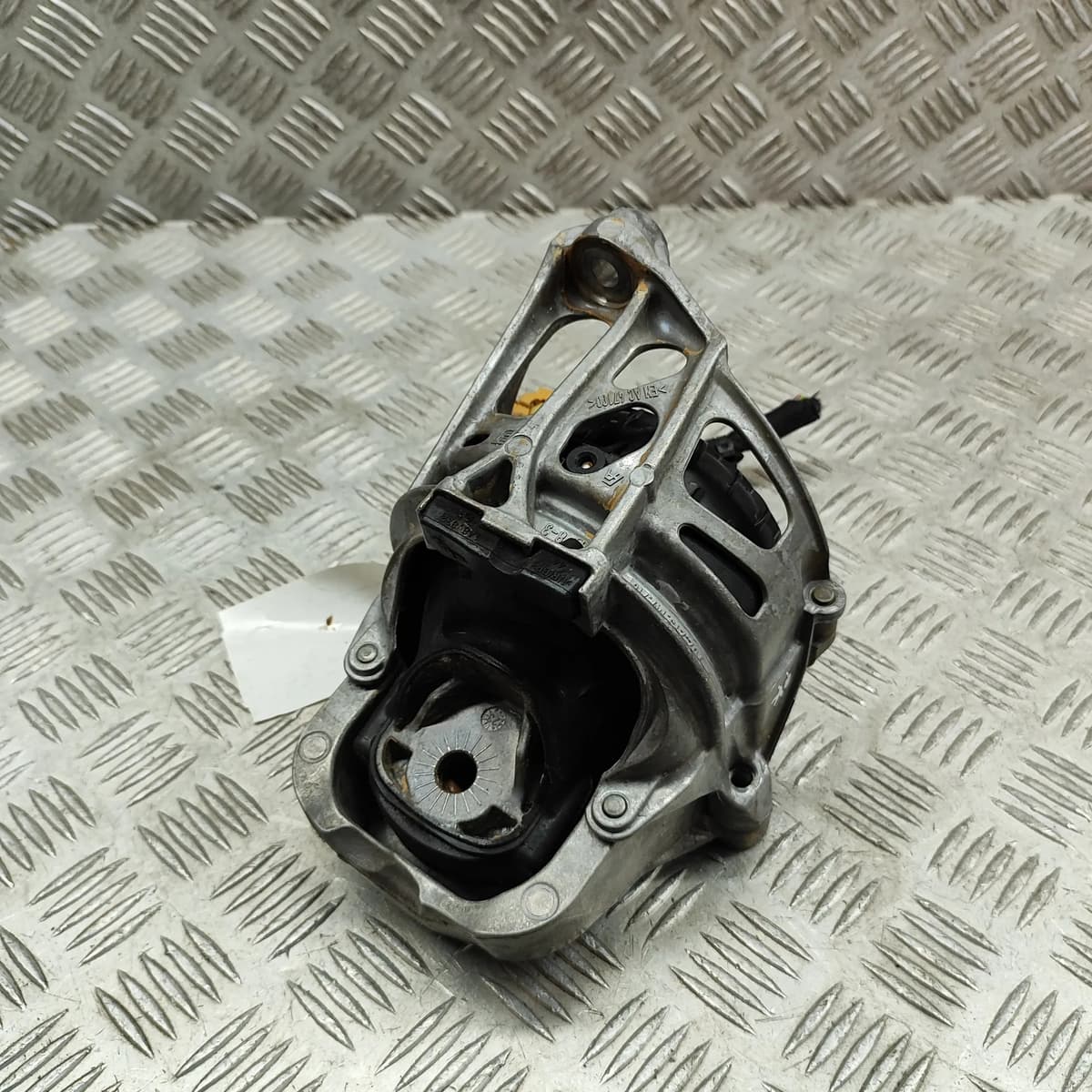 AUDI Q5 FY Left Side Engine Mount 4M0199371GK 2.0 Hybrid 220kW 2024 31847865