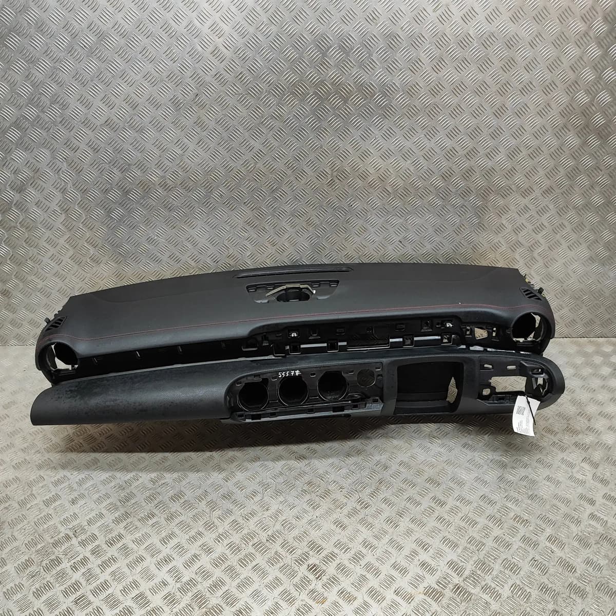 MERCEDES-BENZ CLA Coupe C118 Dashboard A1776806402 RHD 2023 31879515