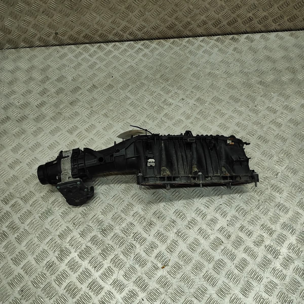 BMW X2 F39 Intake Manifold 7619008 2.0 Petrol 170kW 2018 31881258