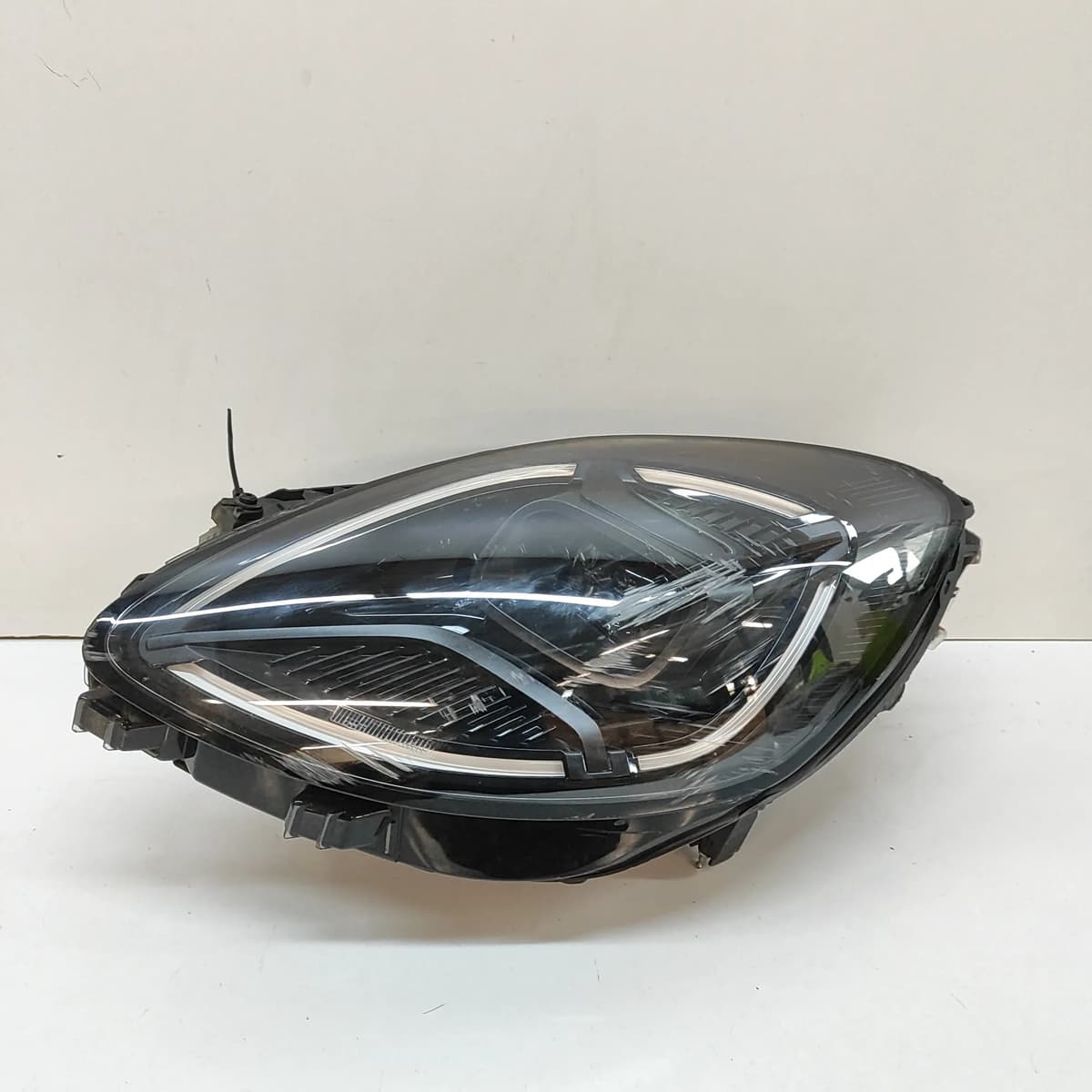 FORD PUMA J2K, CF7 Front Left Headlight R1TB-13E015-BB 31931494