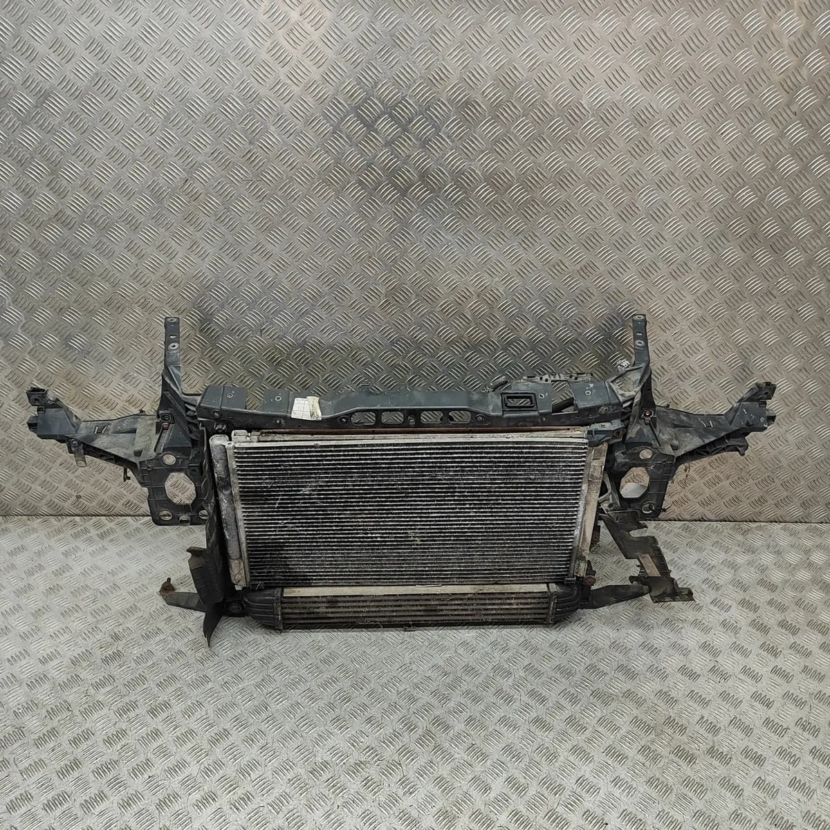 MINI CLUBMAN R55 Cooling Radiator Pack 8509990 1.6 Diesel 66kW 2010 31964001