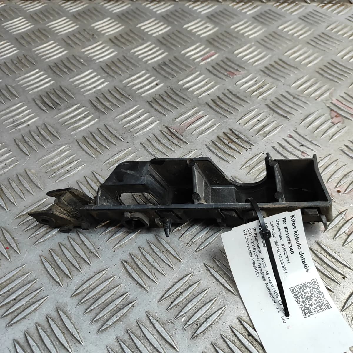 AUDI A6 Avant 4G5, C7, 4GD Front Left Bumper Bracket 4G0807283 31976340