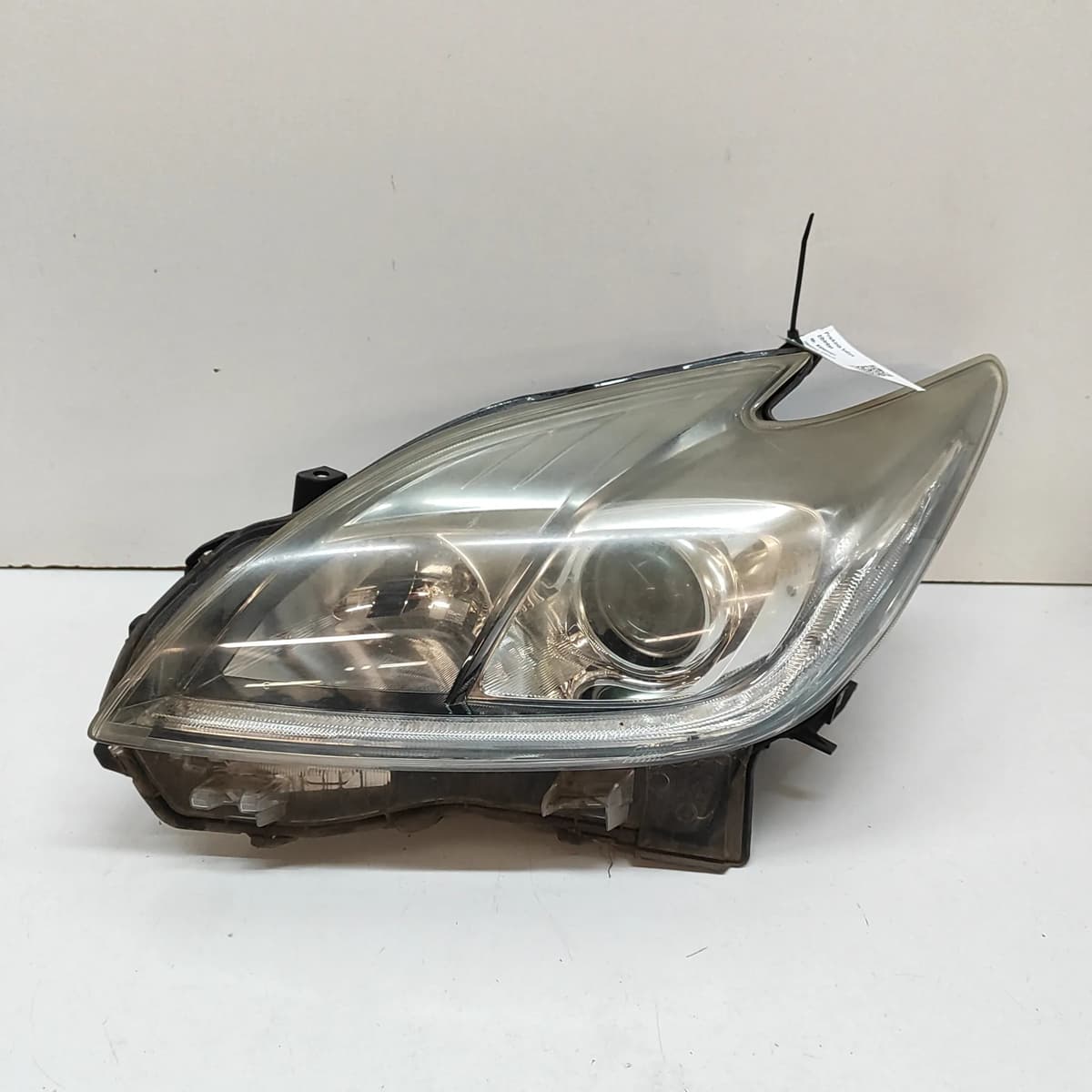 TOYOTA PRIUS MK3 XW30 Front Left Headlight 85967-33031 RHD 2015 32051581