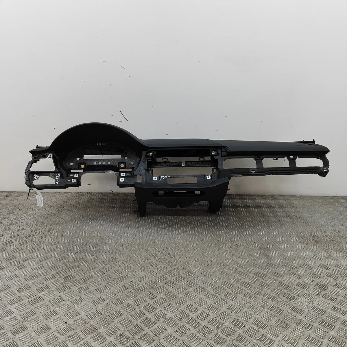 AUDI A4 Avant 8W5, B9 Dashboard LHD 8W1857033 2.0 Diesel 140kw 2017 32054471