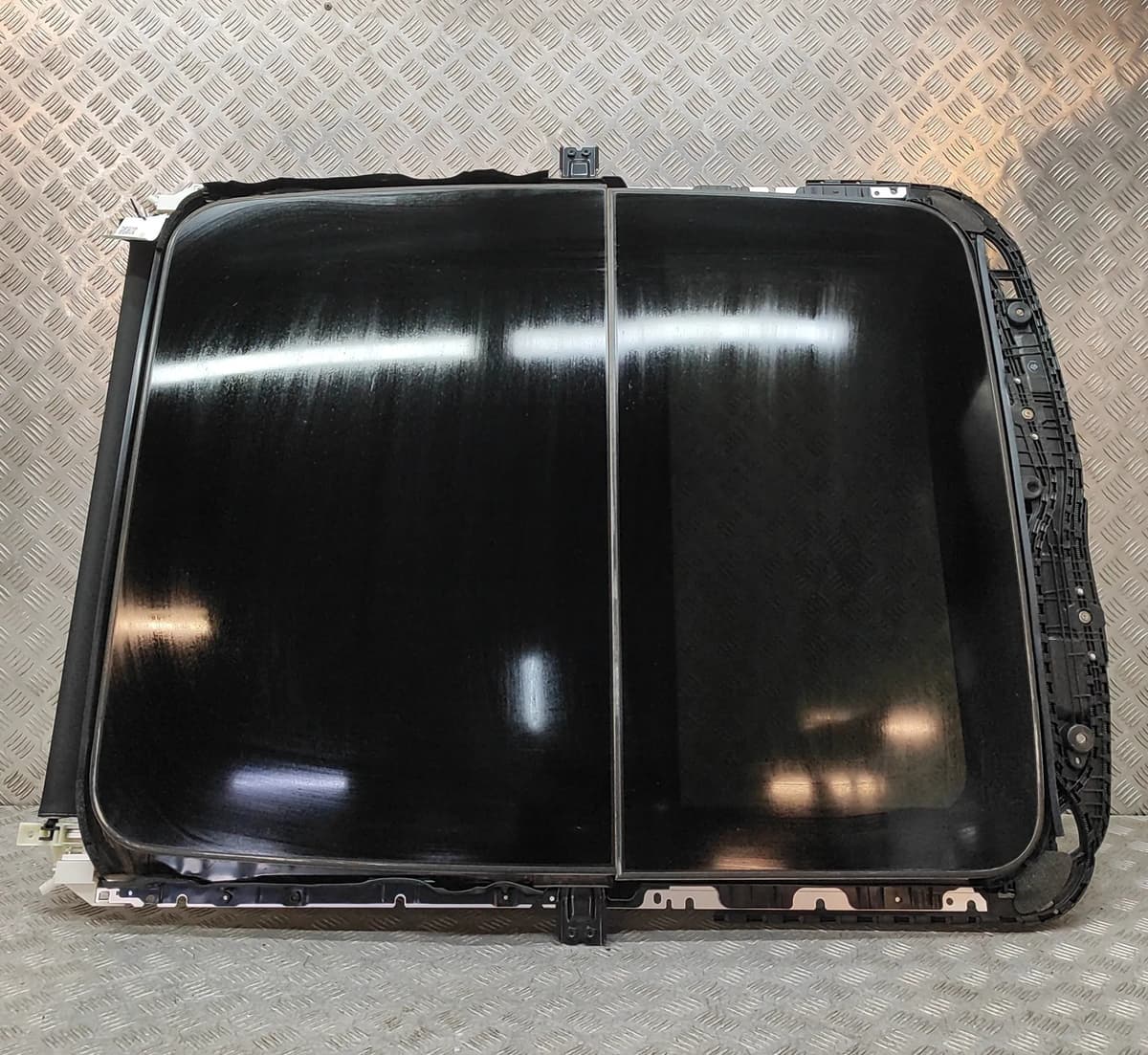 NISSAN ARIYA FE0 Sunroof AS3 91604-5MP1A 2023 32060851