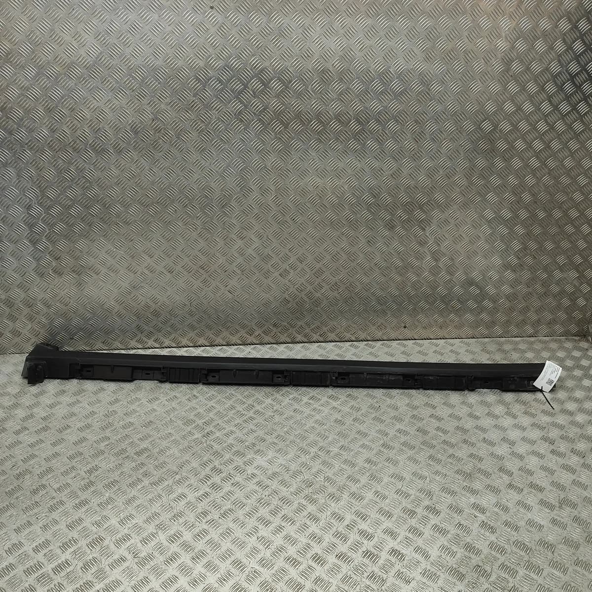 LR RANGE ROVER VELAR L560 Right Side Plastic Sideskirt Cover HK83-101D56-BF 2018