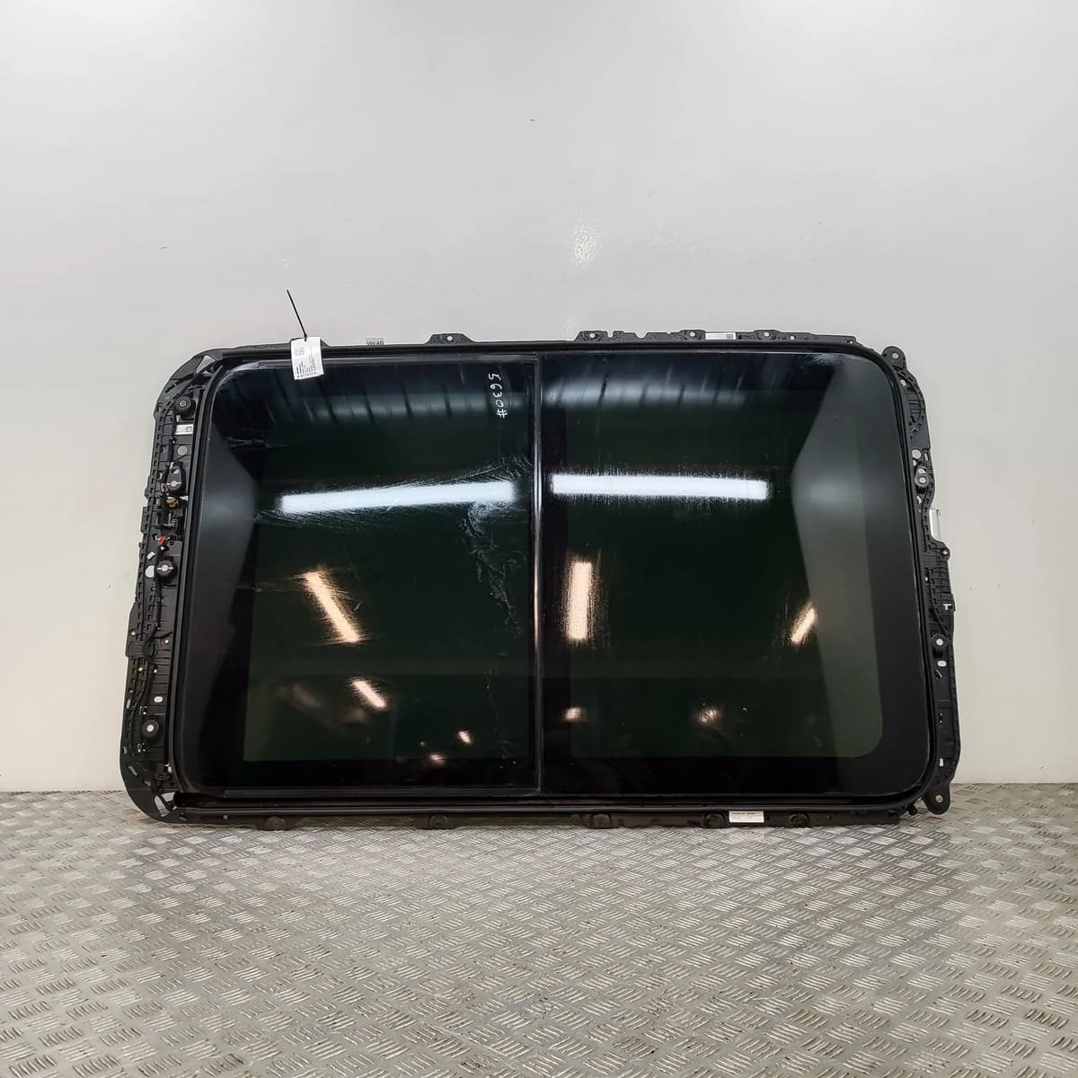 VOLKSWAGEN TAYRON MK2 DN Sunroof 3J0877055B 2024 32094579