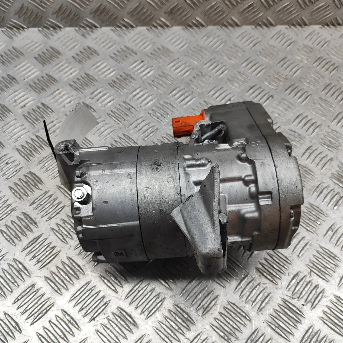 VOLKSWAGEN TAYRON MK2 DN Air Condition A/C Pump 3WA816797D 1.5 Hybrid 150kW 2024