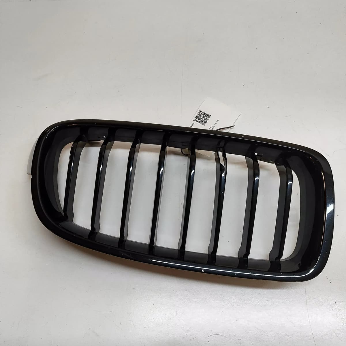 BMW 3 Touring F31 Front Right Radiator Grille 7255412 2014 32104525