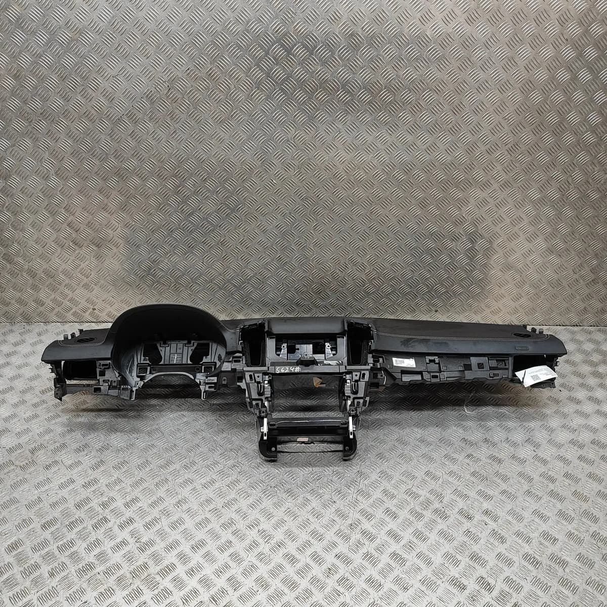 MERCEDES-BENZ GLE Coupe C292 Dashboard A1666808602 5.5 Petrol 430kw 32185445