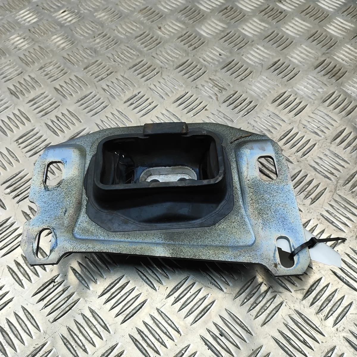 OPEL ASTRA L O5 Left Side Engine Mount 9813699680 1.2 Petrol 96kw 2023 32189327