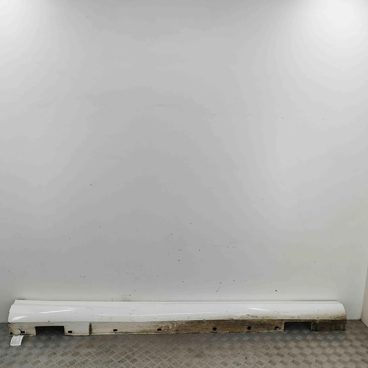 MERCEDES-BENZ C W204 Right Side Plastic Sideskirt Cover A2046981454 32428878