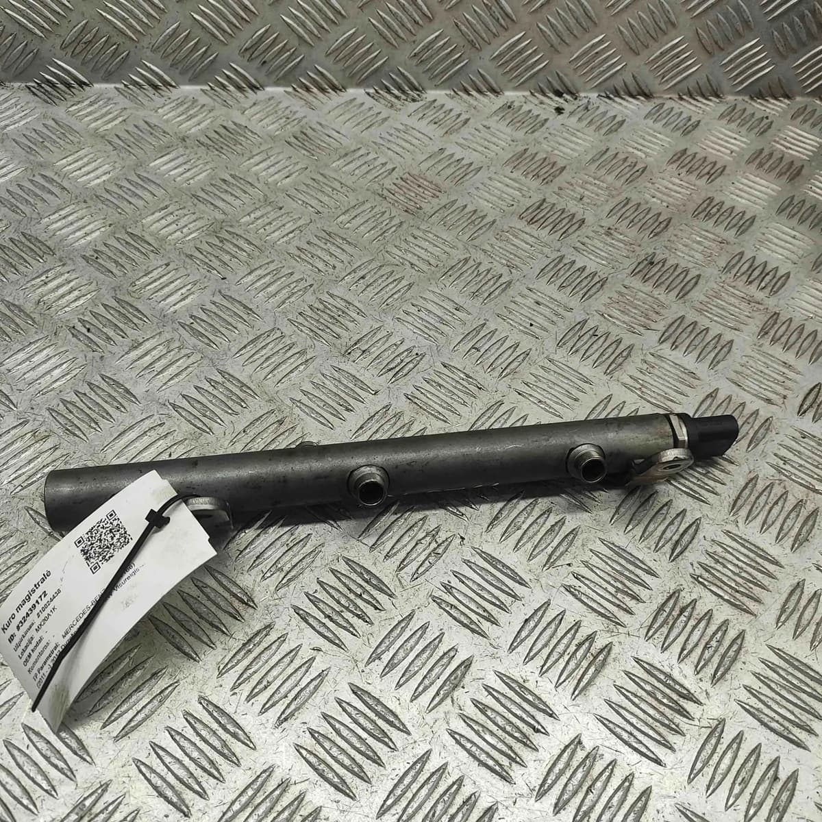 MERCEDES-BENZ M W166 Fuel Rail A6420703095 3.0 Diesel 190kW 2012 32439172