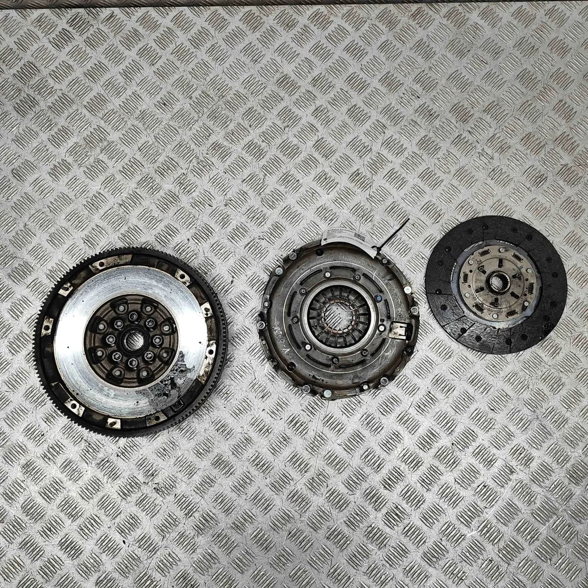 MERCEDES-BENZ CLA Coupe C117 Clutch Kit A0262500501 2.1 Diesel 100kW 2015