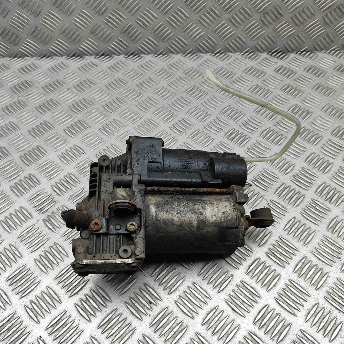 MERCEDES-BENZ S W221 Air Suspension Compressor A2213201704 3.0 Diesel 190kW 2011